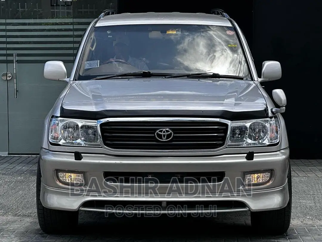 Toyota Land Cruiser 2000 Silver