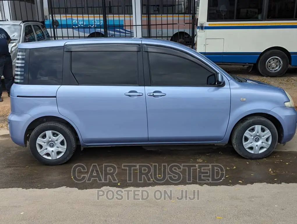 Toyota Sienta 1.5 FWD 2006 Blue