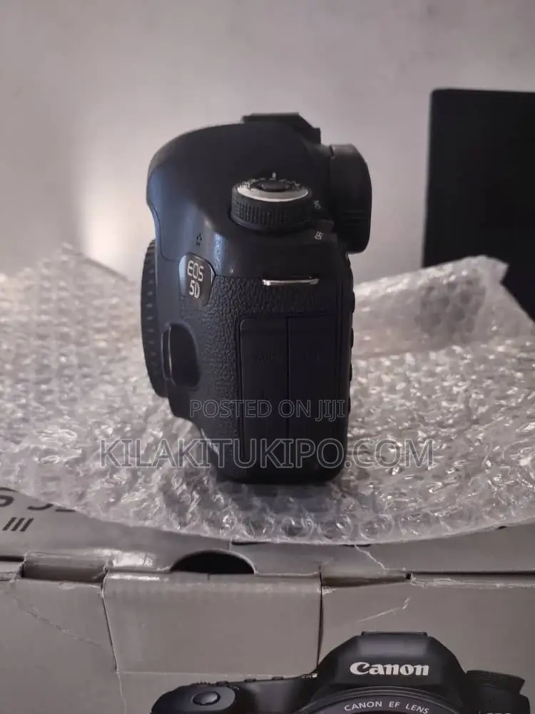 CANON Camera EOS 60D