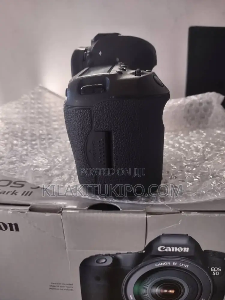 CANON Camera EOS 60D