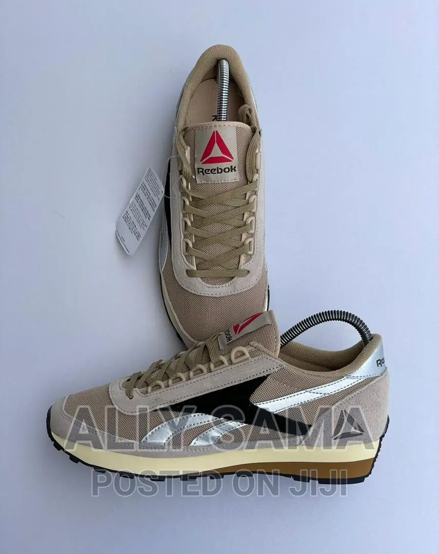 Mens Sneakers Reebok Brown