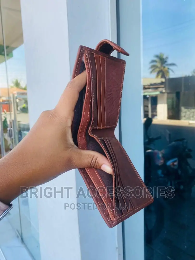 Wallets Za Ngozi