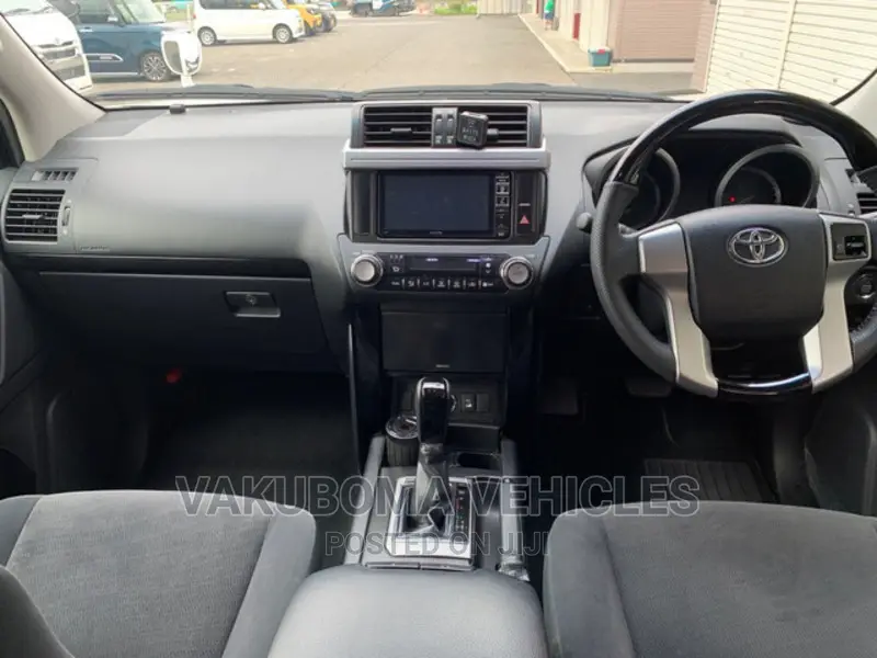 Toyota Land Cruiser Prado 2016 Pearl