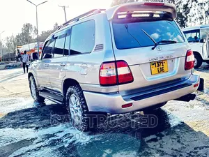 Toyota Land Cruiser HDJ 100 2003 Silver