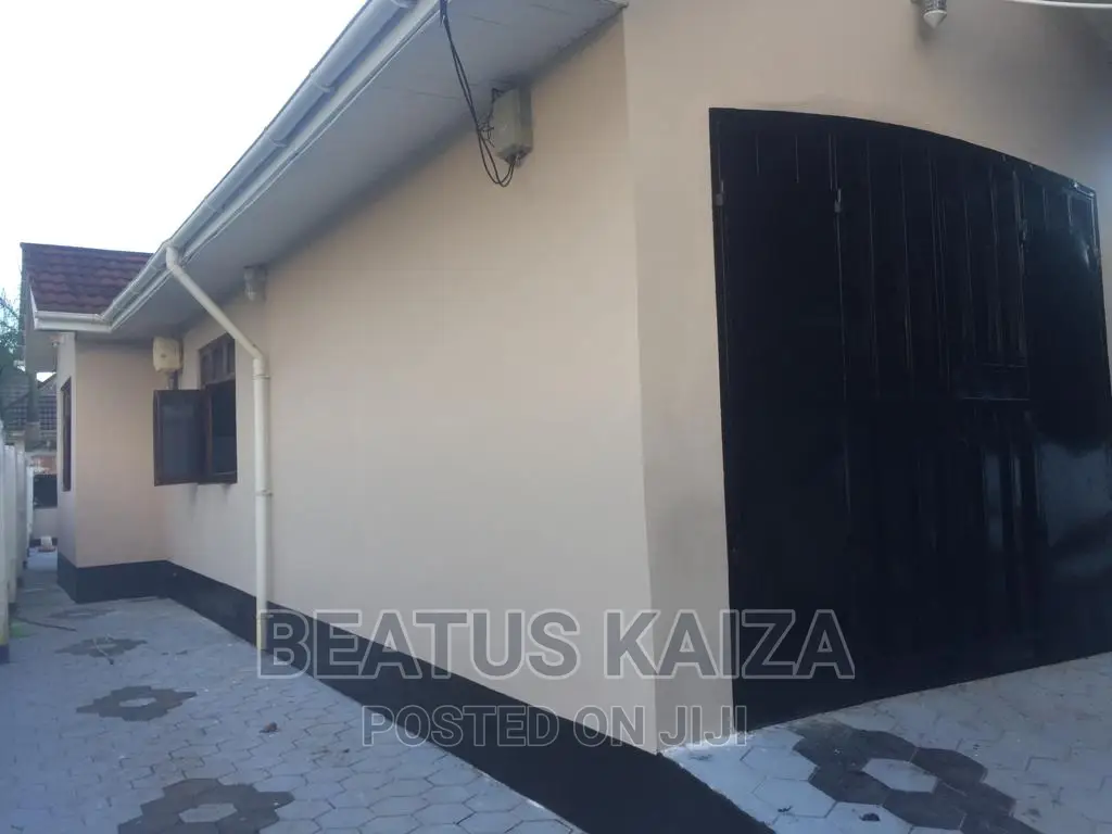 4bdrm Bungalow in Kigamboni Geza for sale