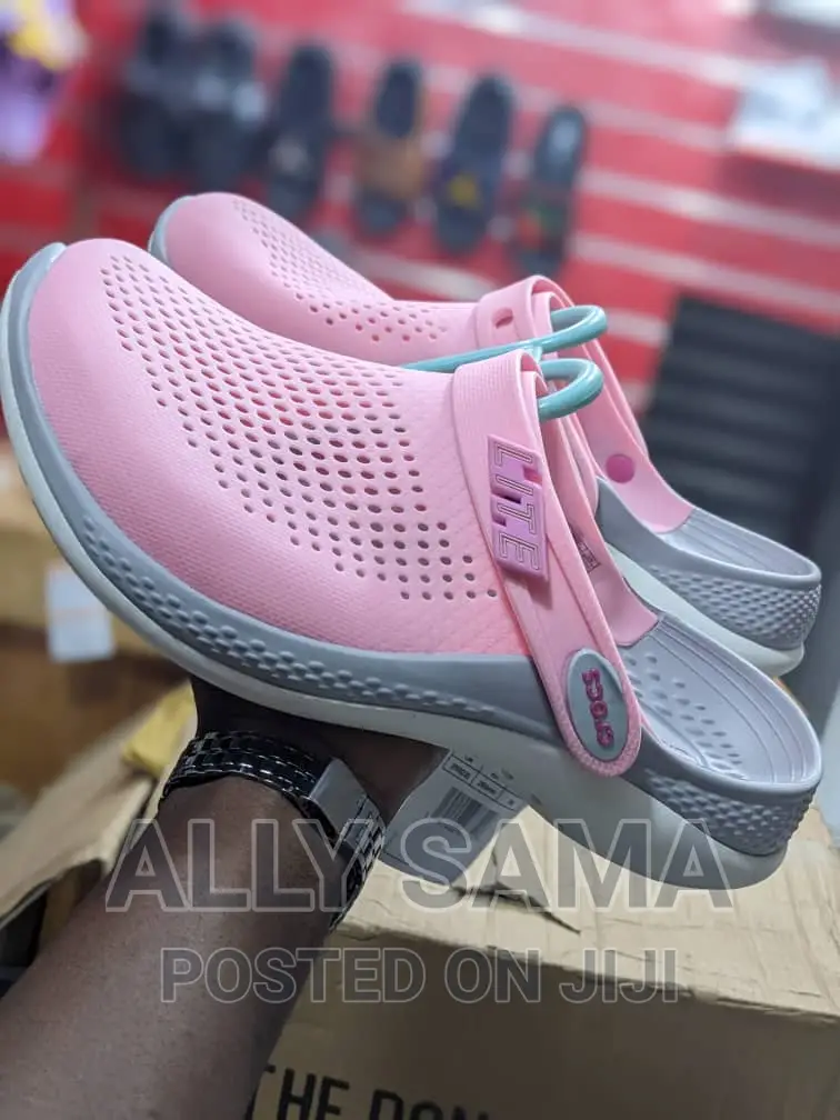 Crocs Pink Matrial Rubber Original