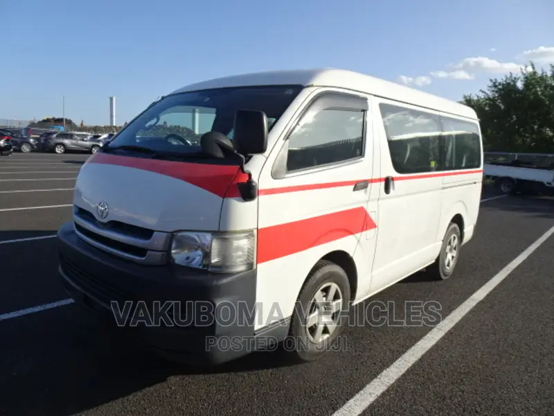 Toyota HiAce 2010 White