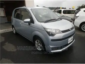 Toyota Spade 2013 Blue