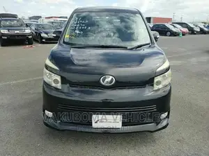 Toyota Voxy 2010 Black