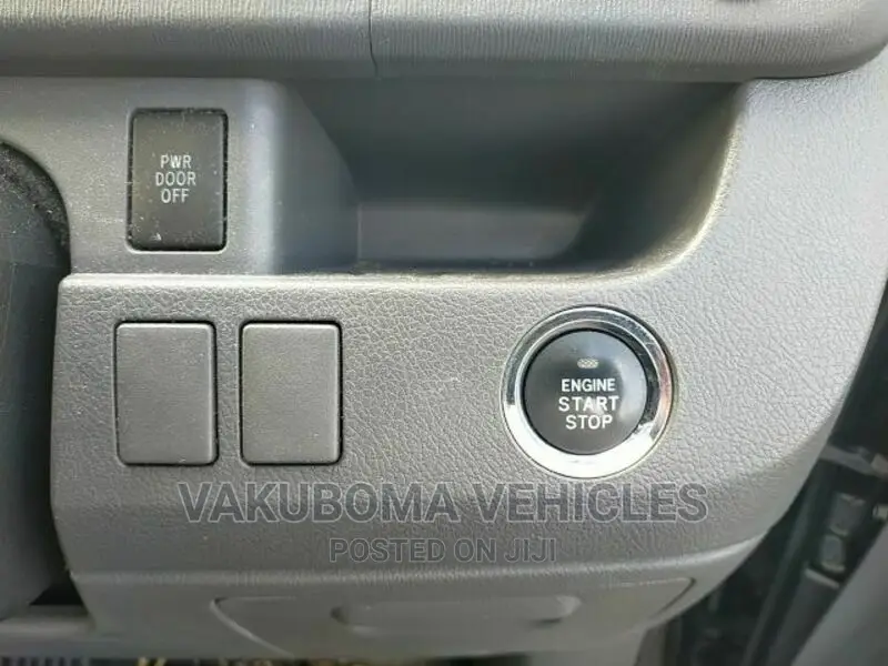 Toyota Voxy 2010 Black