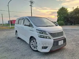 Toyota Vellfire 2009 White