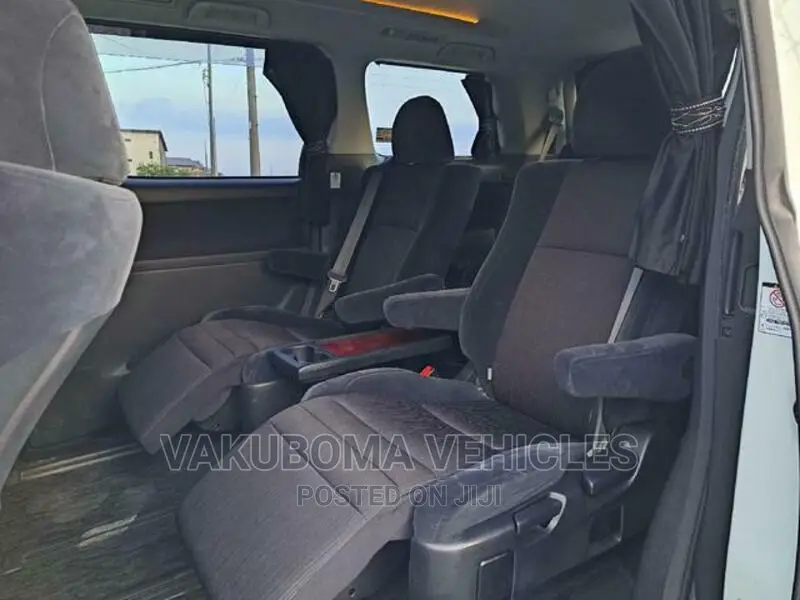 Toyota Vellfire 2009 White