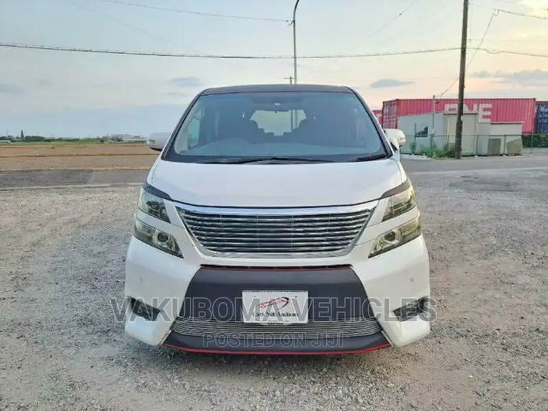 Toyota Vellfire 2009 White