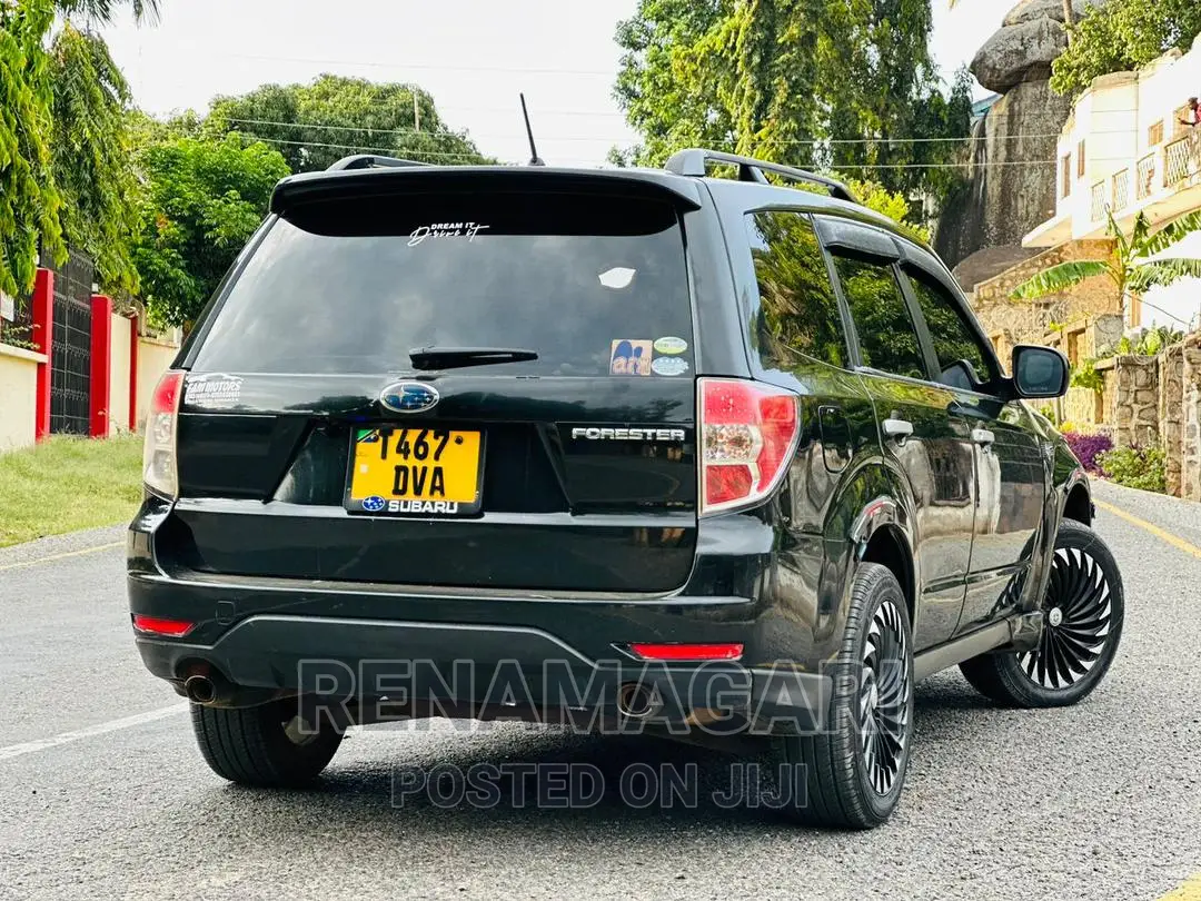 Subaru Forester 2010 Black