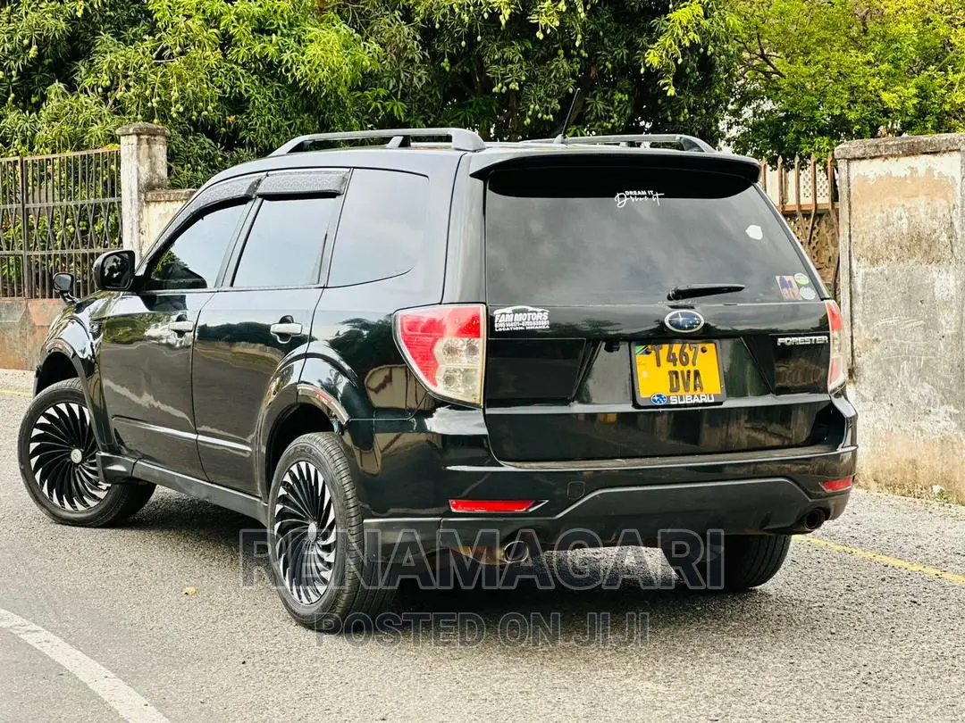 Subaru Forester 2010 Black