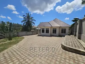 3bdrm House in Goba for sale