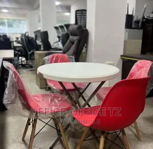 Plastic Round Table