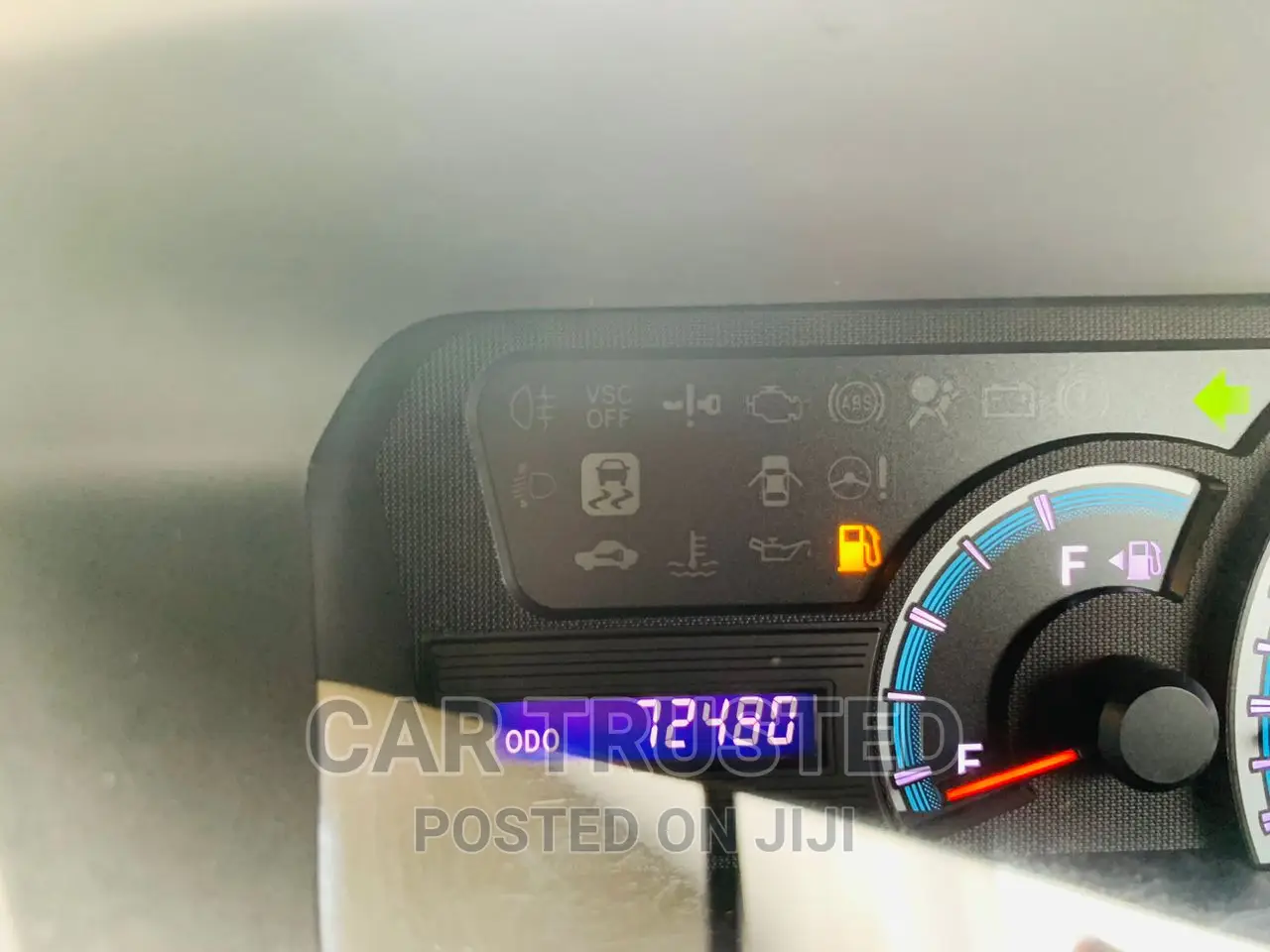 Toyota Noah 2.0 158hp AWD (7 Seater) 2012 Silver