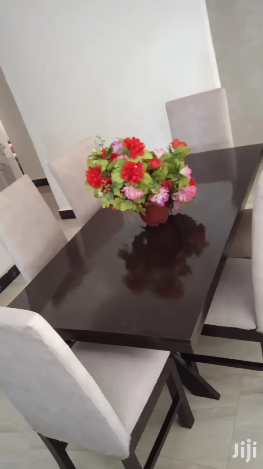 Dinning Table (Mkongo Wood)