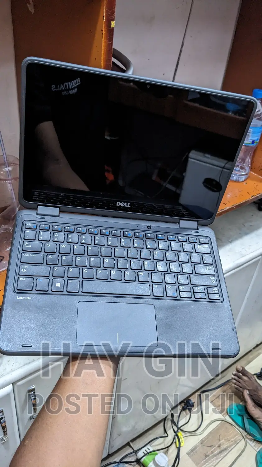 New Laptop Dell Latitude 3189 4GB Intel SSD 128GB