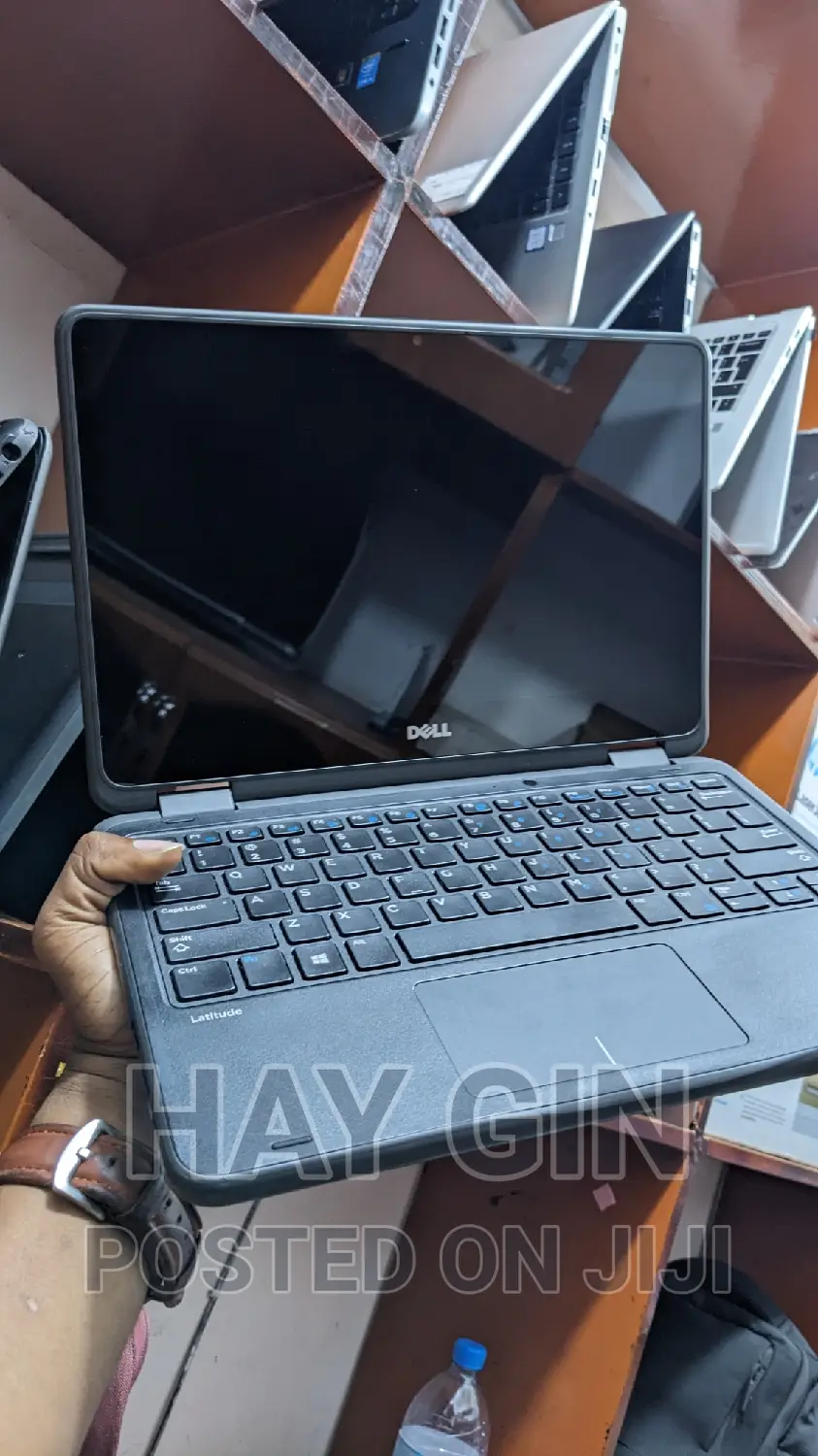 New Laptop Dell Latitude 3189 4GB Intel SSD 128GB