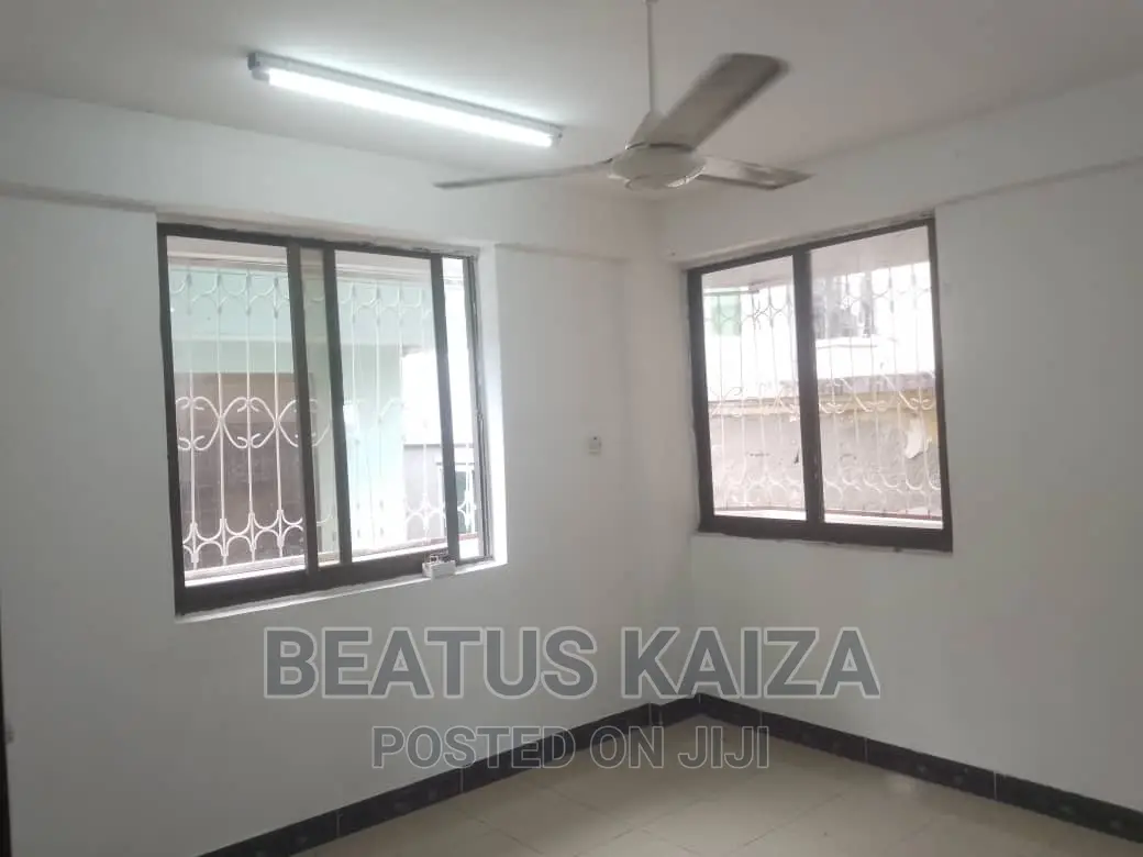 3bdrm Apartment in Kariakoo Madina for rent