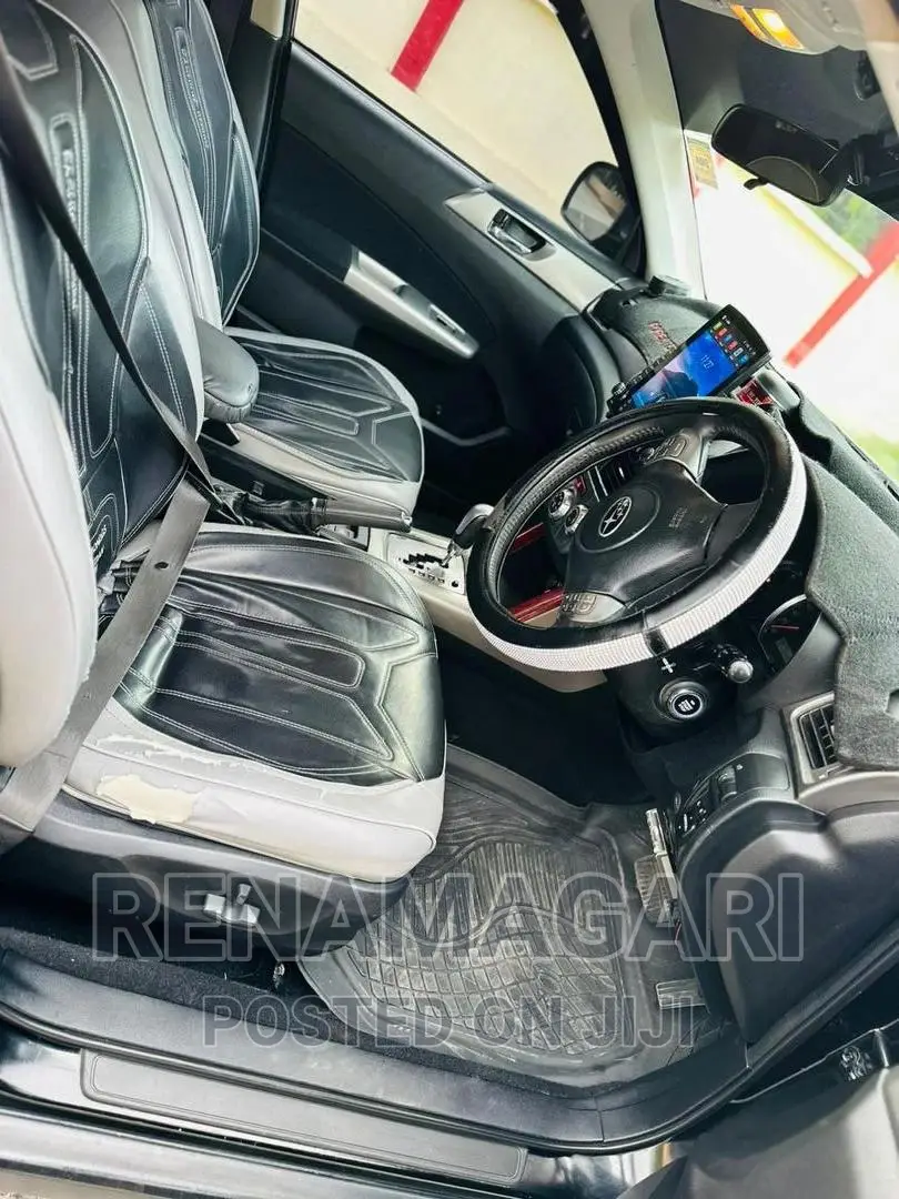 Subaru Forester 2010 Black