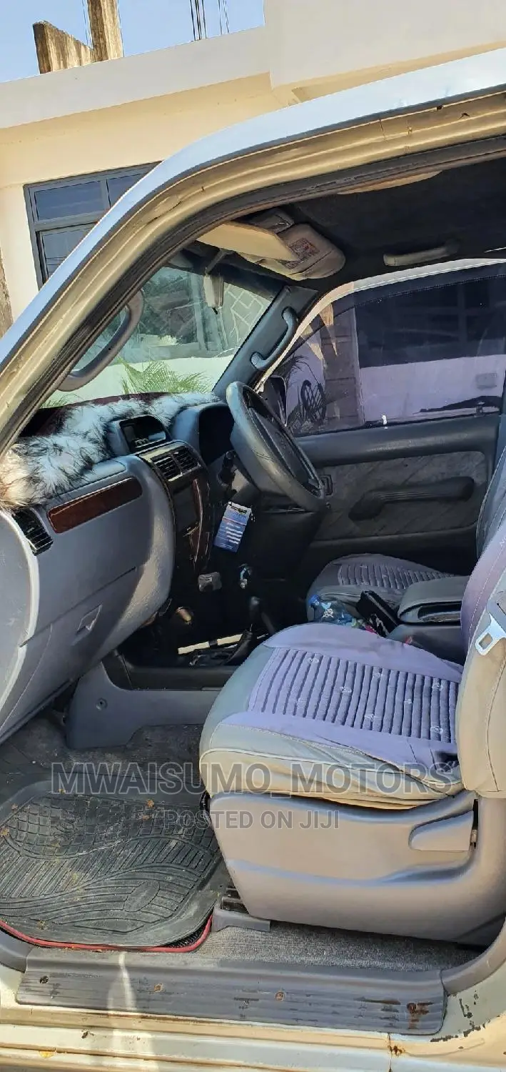 Toyota Land Cruiser Prado 1999 Silver