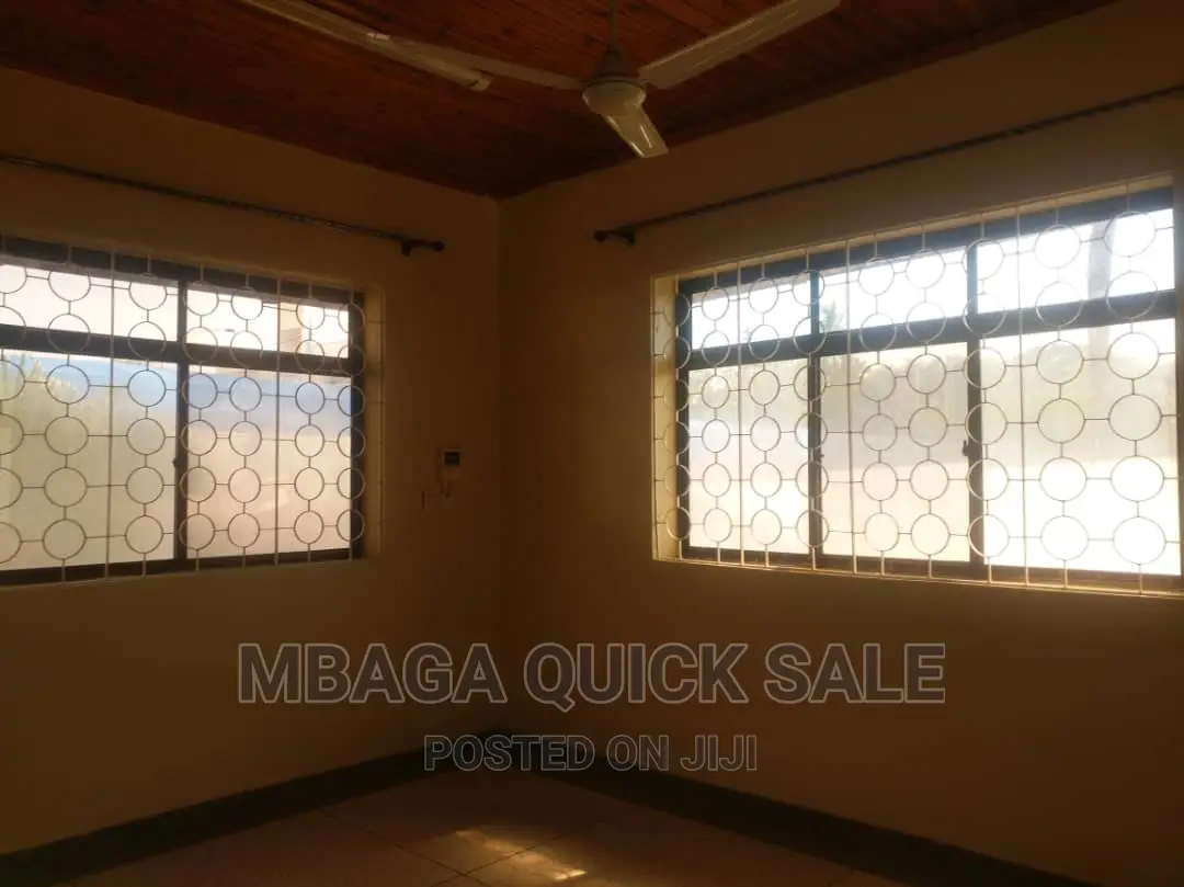 12bdrm Bungalow in Oyster Bay for rent