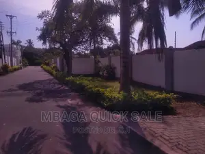 12bdrm Bungalow in Oyster Bay for rent