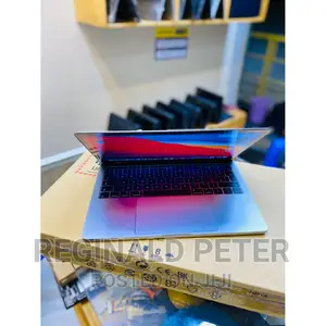Laptop Apple MacBook Pro 2018 8GB Intel Core I5 SSD 250GB
