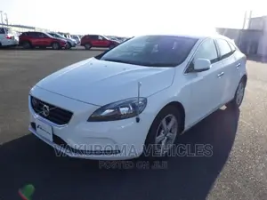 Volvo V40 2014 Pearl