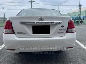Toyota Axio 2013 Pearl
