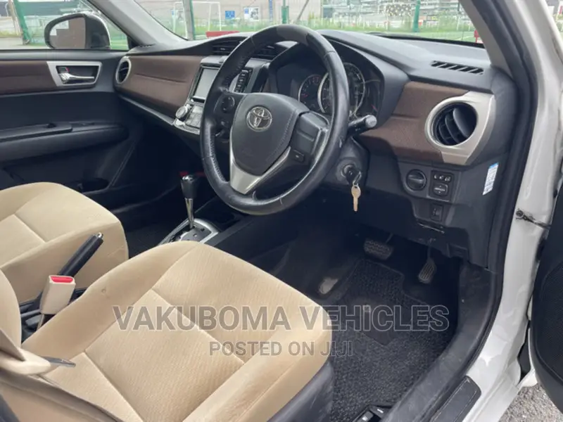Toyota Axio 2013 Pearl