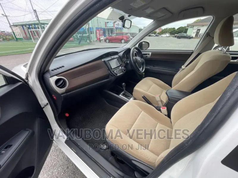 Toyota Axio 2013 Pearl