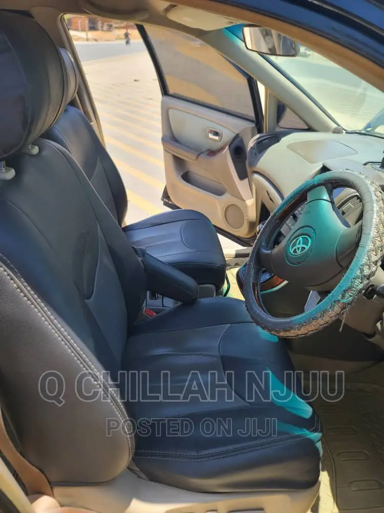 Toyota Harrier 2004 Black