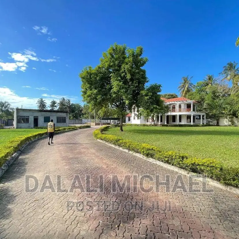 Furnished 4bdrm House in Mbezibeach for rent
