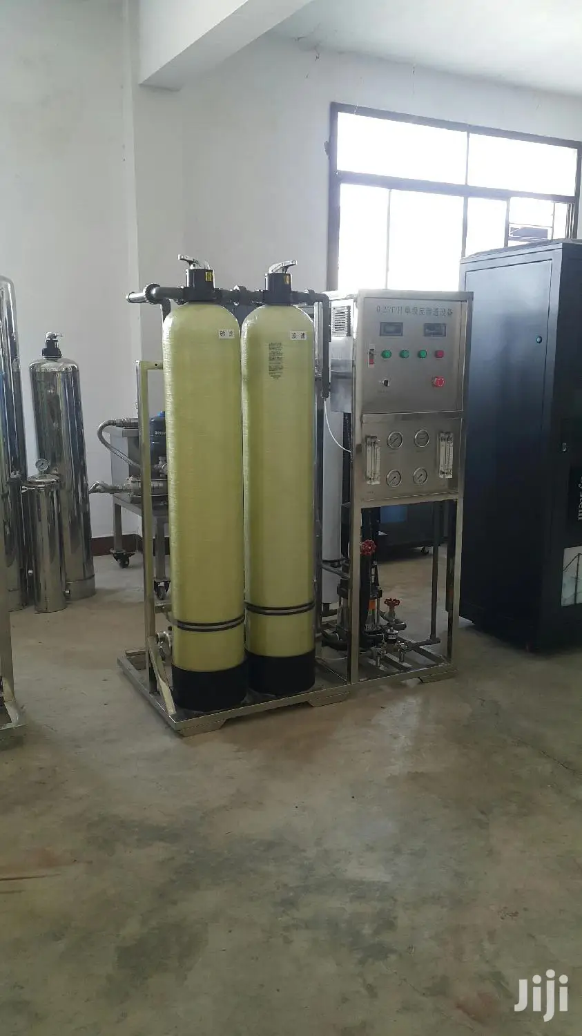 Machine Za Kuchuja Maji Chumvi, Magadi Kuwa Maji Malaini