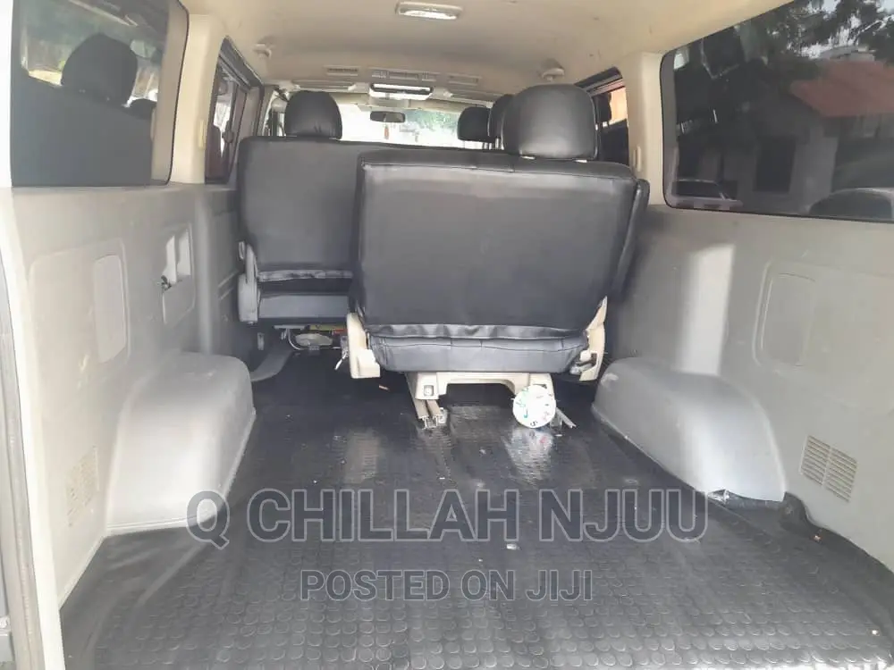 Toyota HiAce 2010 Black