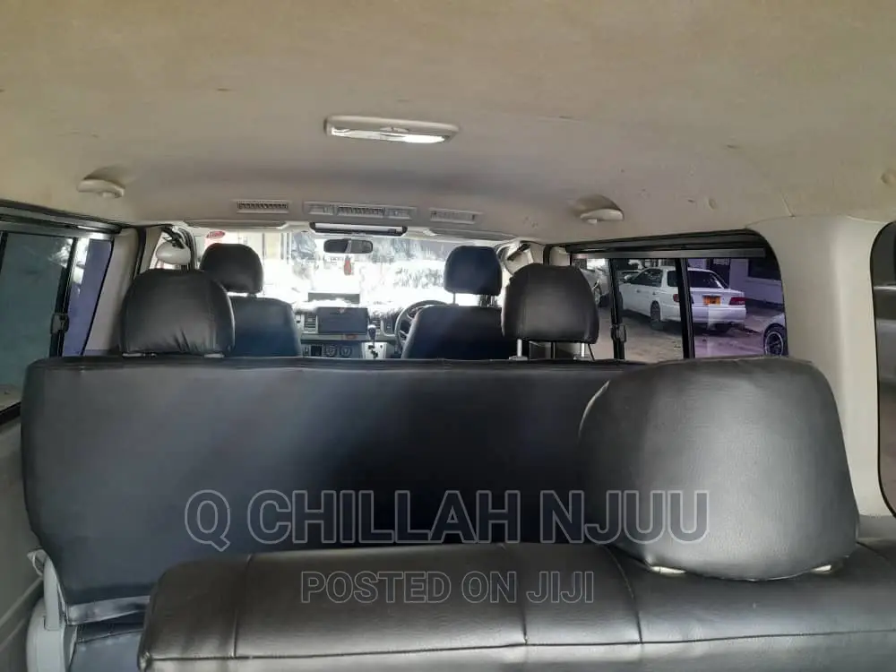 Toyota HiAce 2010 Black