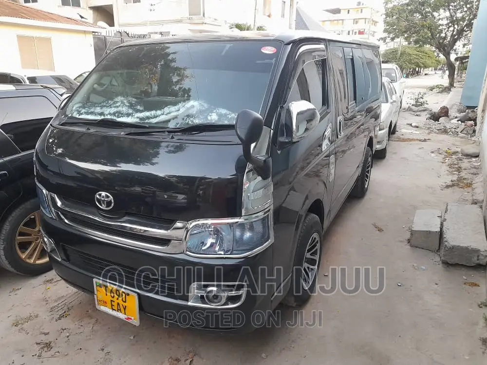 Toyota HiAce 2010 Black