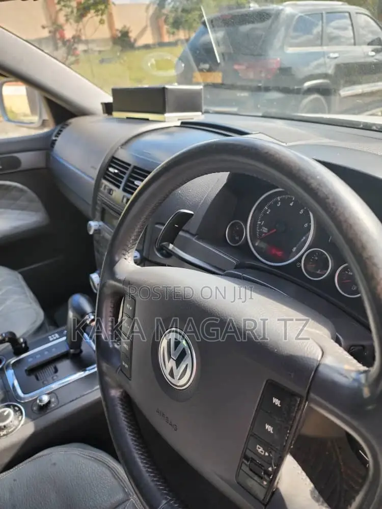 Volkswagen Touareg 2004 Silver