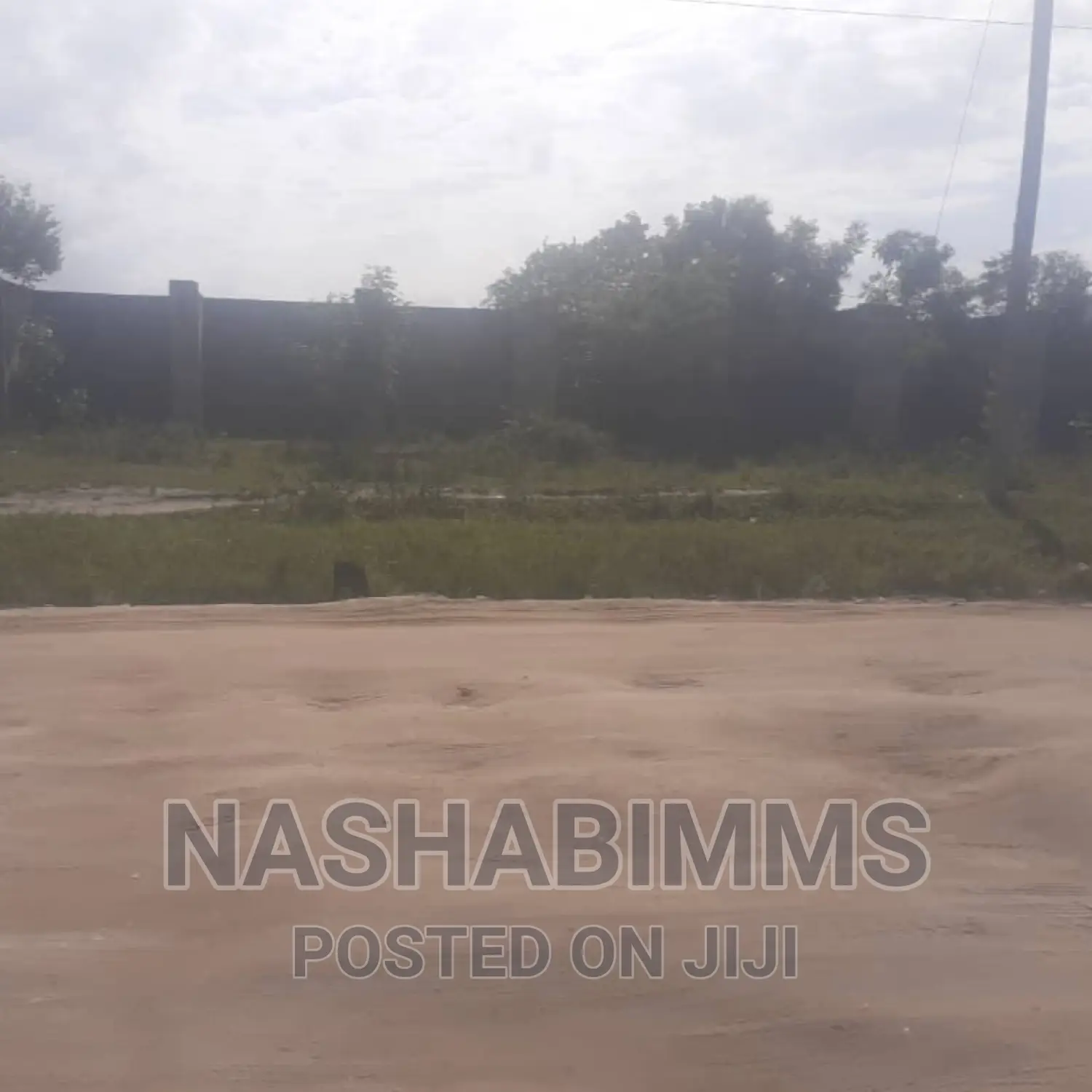 5 Acres Yard for Sale in DSM