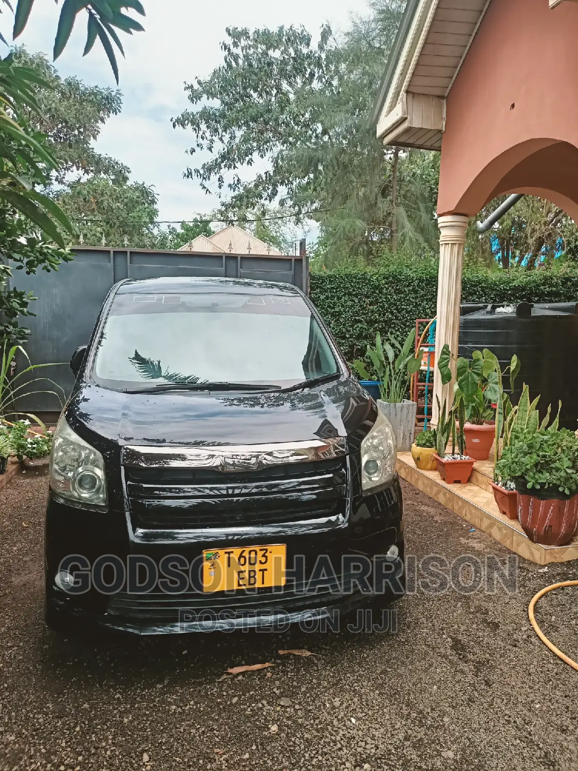 Gari Linakodishwa Kwa Safari Za Airport Kia/ Arusha Airport