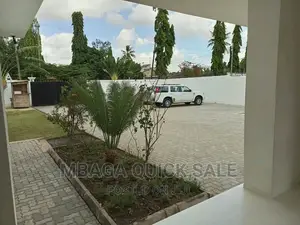 5bdrm Mansion in Mikocheni A, Kinondoni for rent