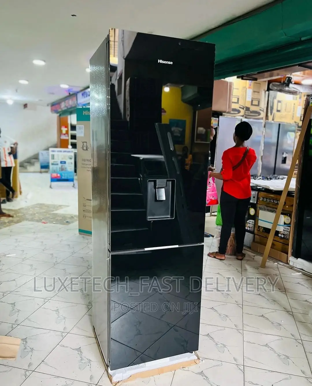 Hisense Refrigerator 270L With Water Dispenser Glass Doors