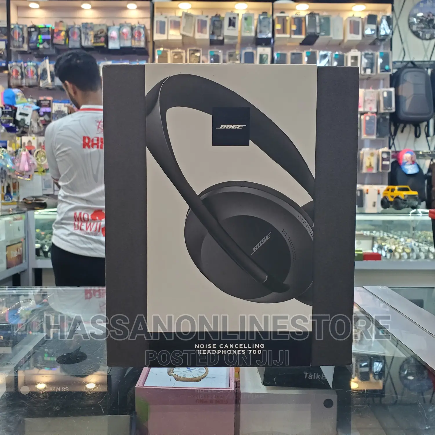 Bose Headphones 700 Noise-Canceling Bluetooth Headphones