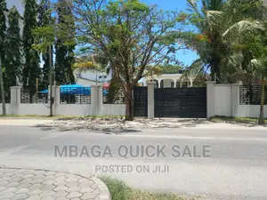 Furnished 4bdrm House in Slip Way Rd, Kinondoni for rent