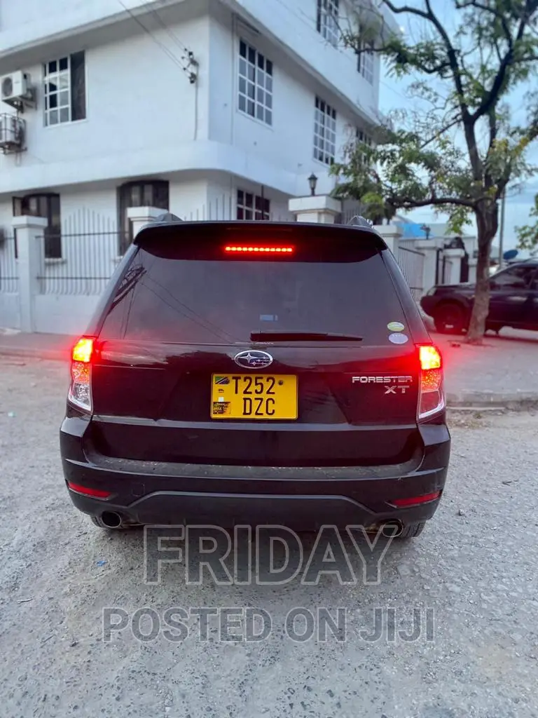 Subaru Forester 2.0D X 2010 Black