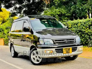 Toyota Noah 2005 Black